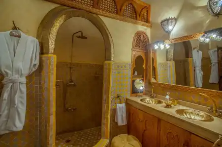 Riad Laurence Olivier - 9