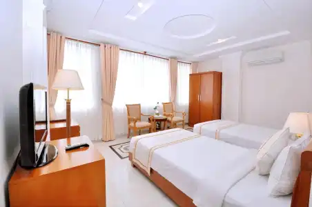 Tan Hoang Long - 30