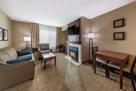 Comfort Inn & Suites Ventura Beach - 47