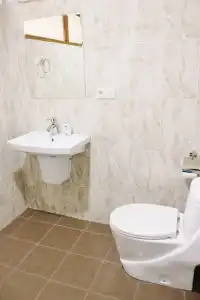 Red Fox Guesthouse - 8
