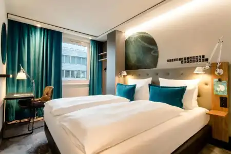 Motel One Frankfurt-Airport - 44