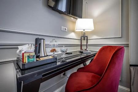 Ungherese Small Luxury - 83