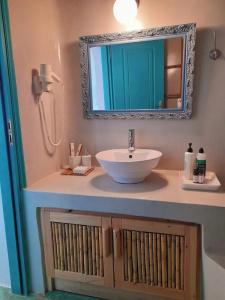 Nissia Beach Apartments and Suites - 28