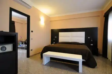 E H Suites Rome Airport - 64