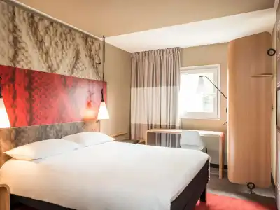 Ibis Paris Canal Saint Martin - 3