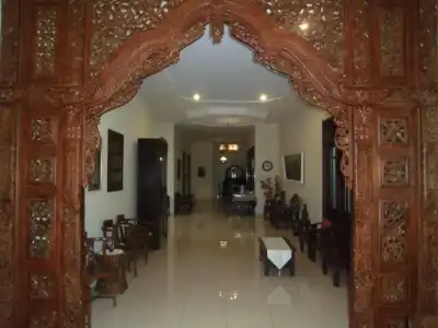 Griya Putri Dewi Guesthouse - 9