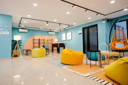 RedDoorz Premium near CBD Puri Indah - 1