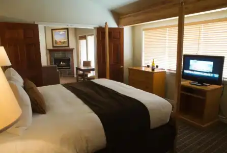 Pine Ridge Inn - 77