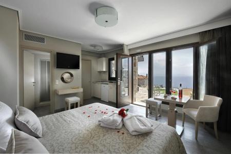 Karavia Lux Inn - 2