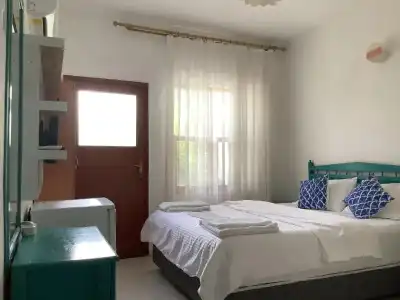 Sunset Boutique & Apartments - 16