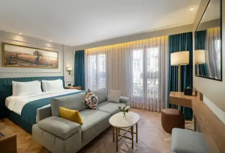 Royan Suites - 24