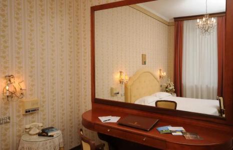 Grand Excelsior - 51