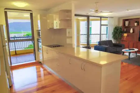 Cairns Aquarius - 59