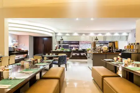 Novotel Deira Creekside Dubai - 16