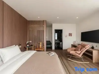 Mercure Chartres Est - 70