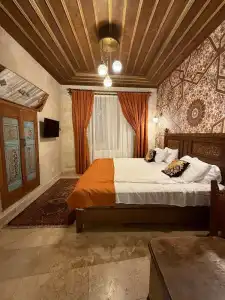 Serenus Cave Suites - 10