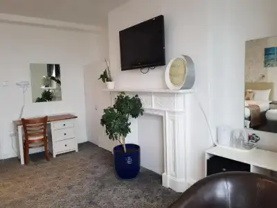 Atlantic Seafront Guest Accommodation - 33