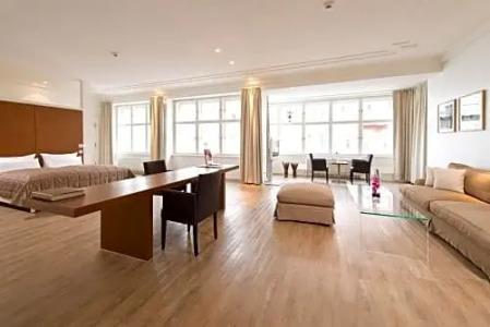 Ellington Berlin - 51