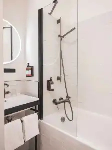 Maisons du Monde Hôtel & Suites - La Rochelle Vieux Port - 53