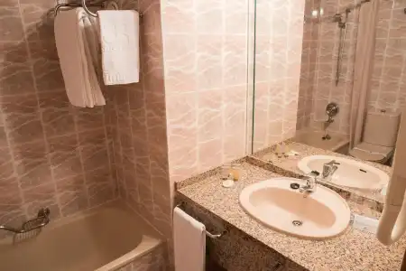 AR Roca Esmeralda & Spa - 8