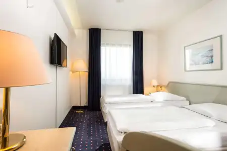 Wyndham Garden Düsseldorf - 4