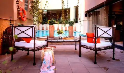Dellarosa Boutique and Spa - 5