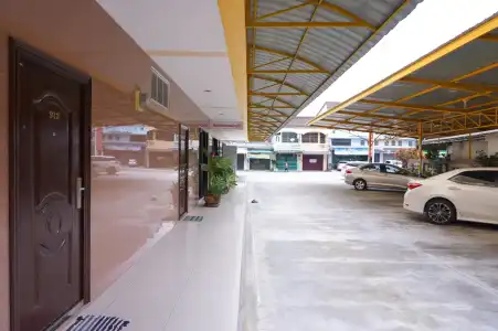 Jirasin Ranong Apartment - 10