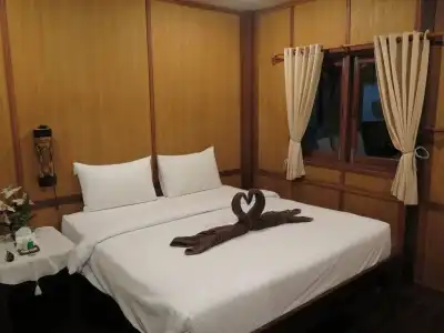 V-View Beach Resort - 1