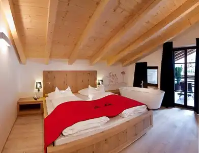 Zin Senfter Residence - 1