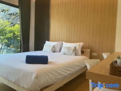 Loma Place - 35