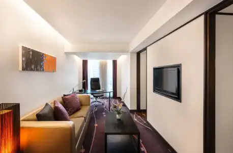 Radisson Suites Bangkok Sukhumvit - 9
