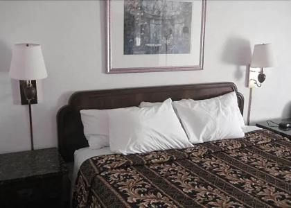 Executive Inn - 5