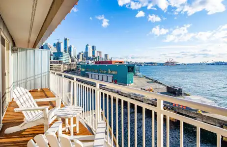 The Edgewater - 43