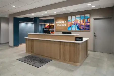 Hampton Inn & Suites Rochester/Henrietta - 28