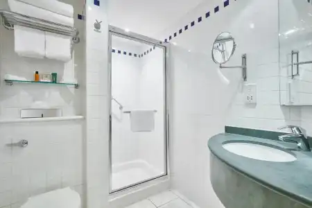 Hilton Garden Inn Bristol City Centre - 52