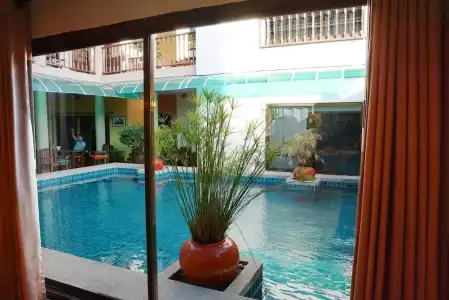 RedDoorz Plus Evergreen Boutique - 26