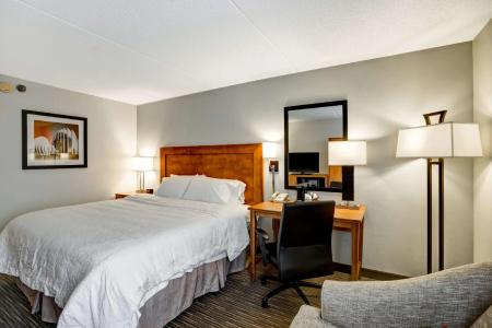 Hampton Inn Norfolk-Naval Base - 48