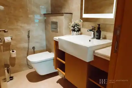HE Apartments - 8