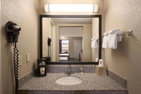 Super 8 Chattanooga/East Ridge - 4