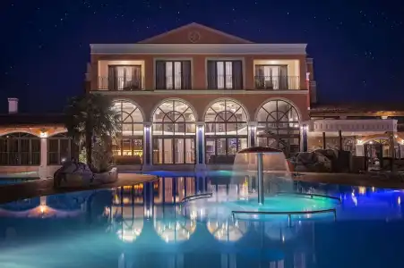 Villa Plaza Boutique & Spa - 12