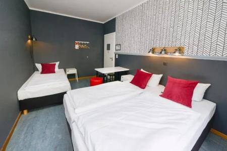 Old Town Hostel - 34