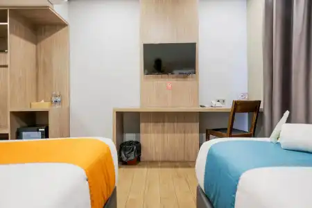 RedDoorz Premium near CBD Puri Indah - 27