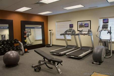 Hampton Inn & Suites Madison West - 19