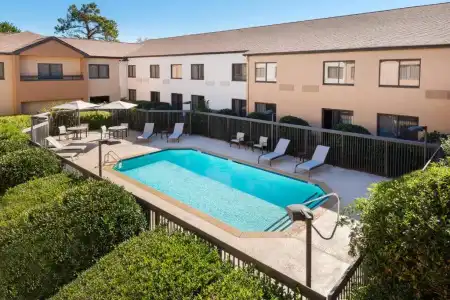 Courtyard by Marriott Wilmington / Wrightsville Beach - 18