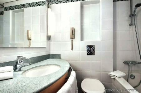 Hilton Dusseldorf - 8
