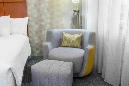 Courtyard by Marriott Knoxville Cedar Bluff - 2