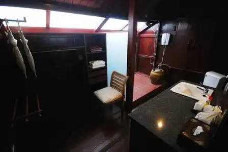 Sugar Hut 1984 - 5