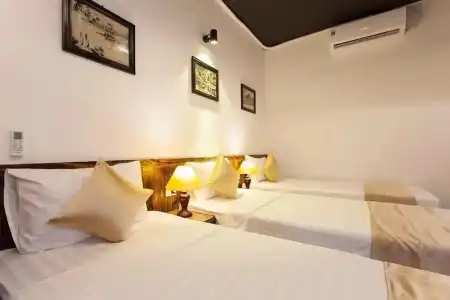 Luxury Backpackers - 39