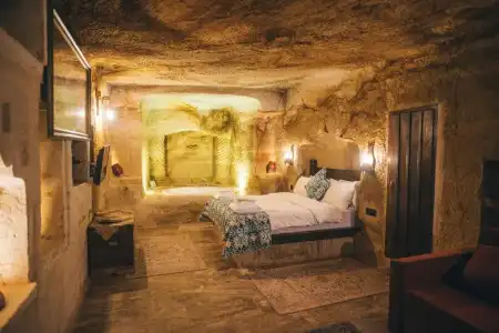 Tale Cave Inn - 112