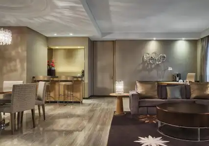 The Westin City Centre Bahrain - 10
